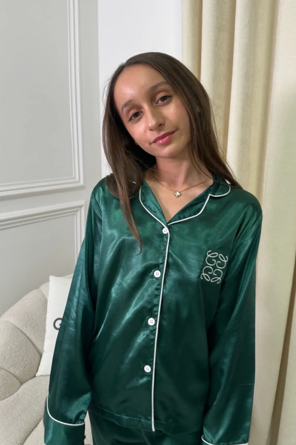Mini Gege green satin embroidered pyjamas - Image 2