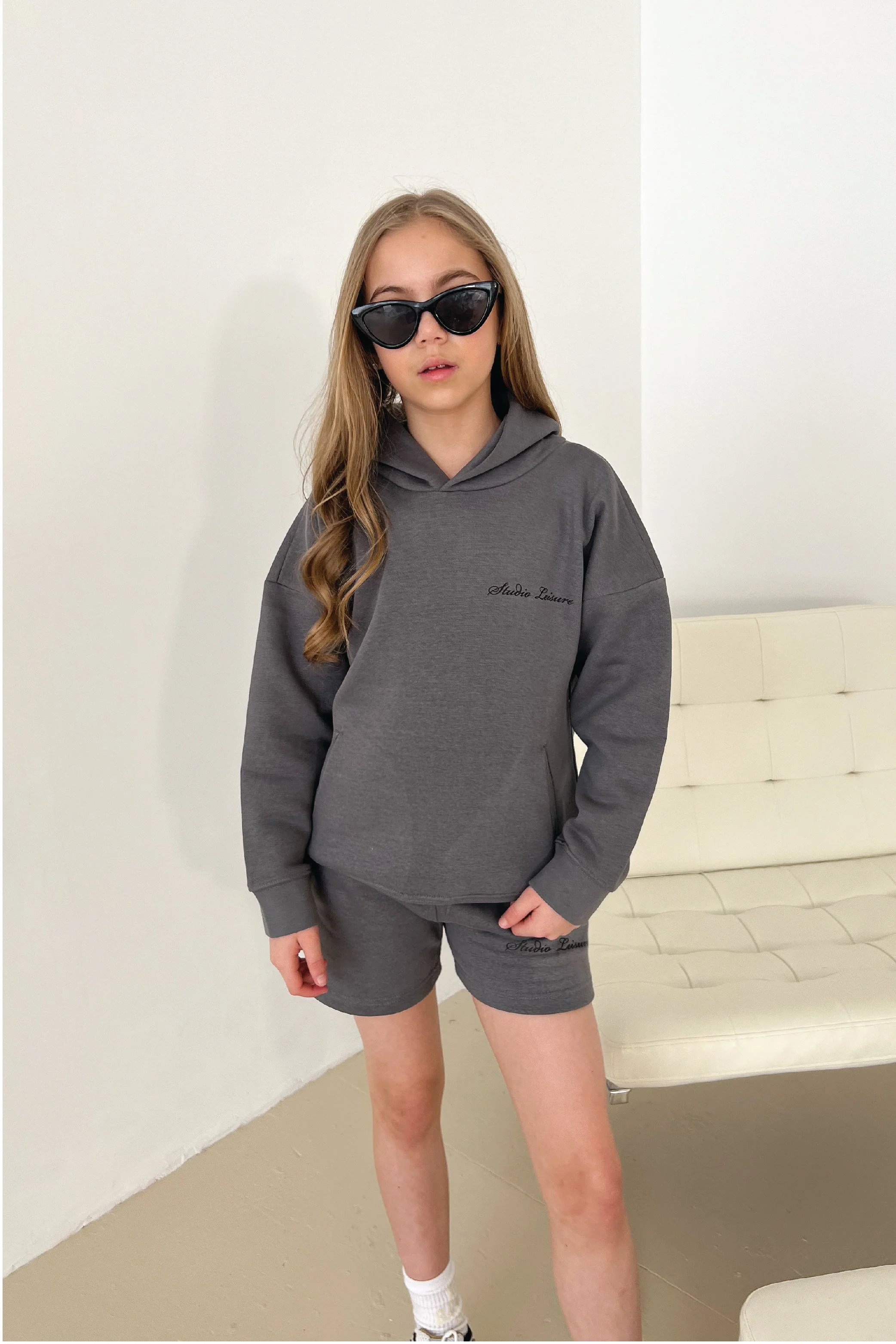 Mini studio leisure steel grey cursive printed shorts - Image 2