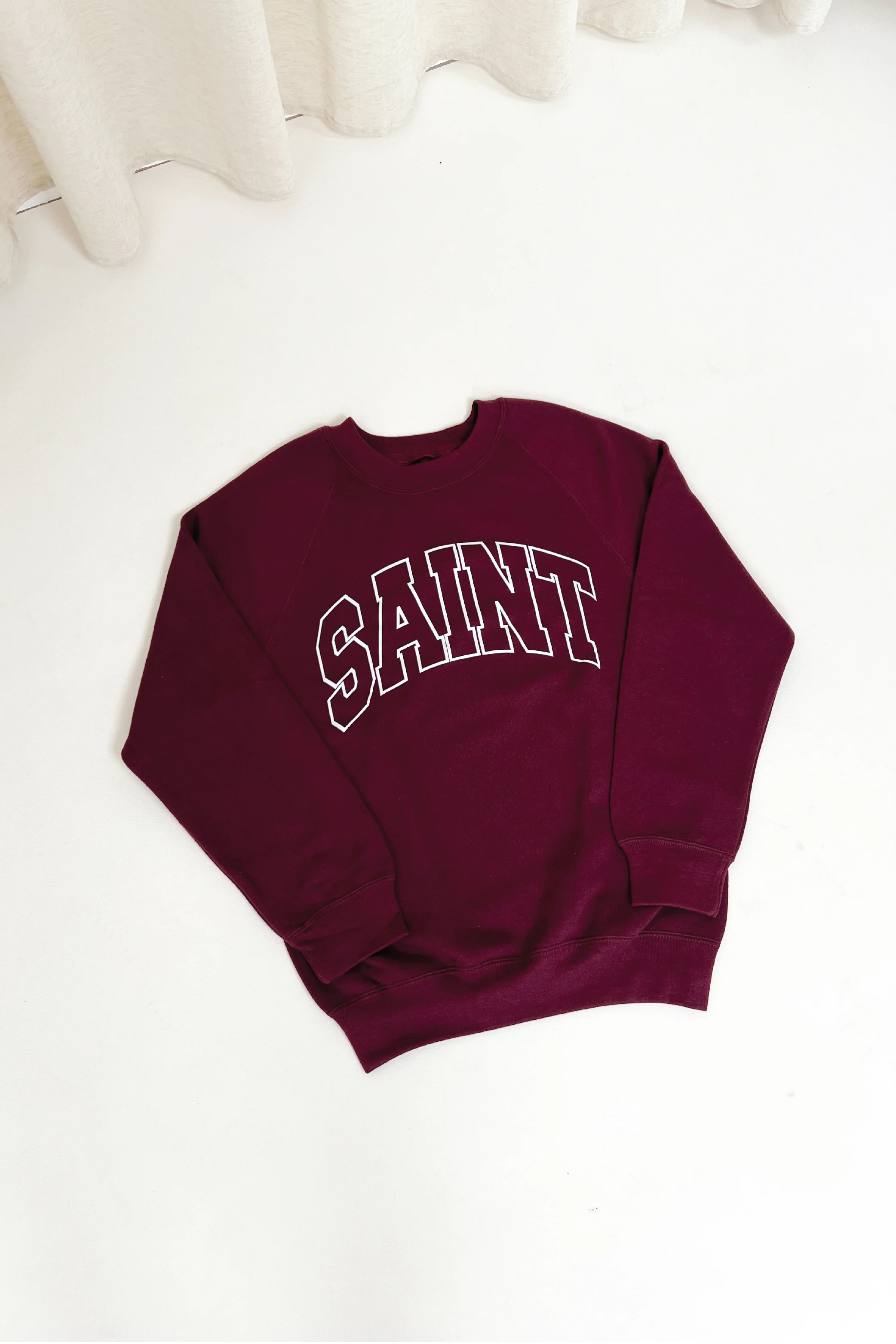 Mini Saint burgundy printed sweater - Image 3