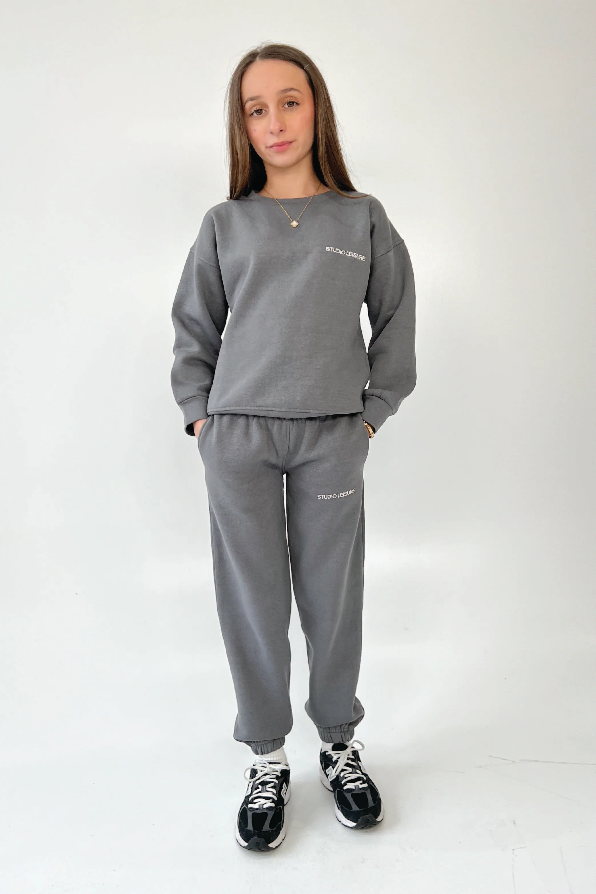 Mini studio leisure essential steel grey embroidered sweater - Image 2