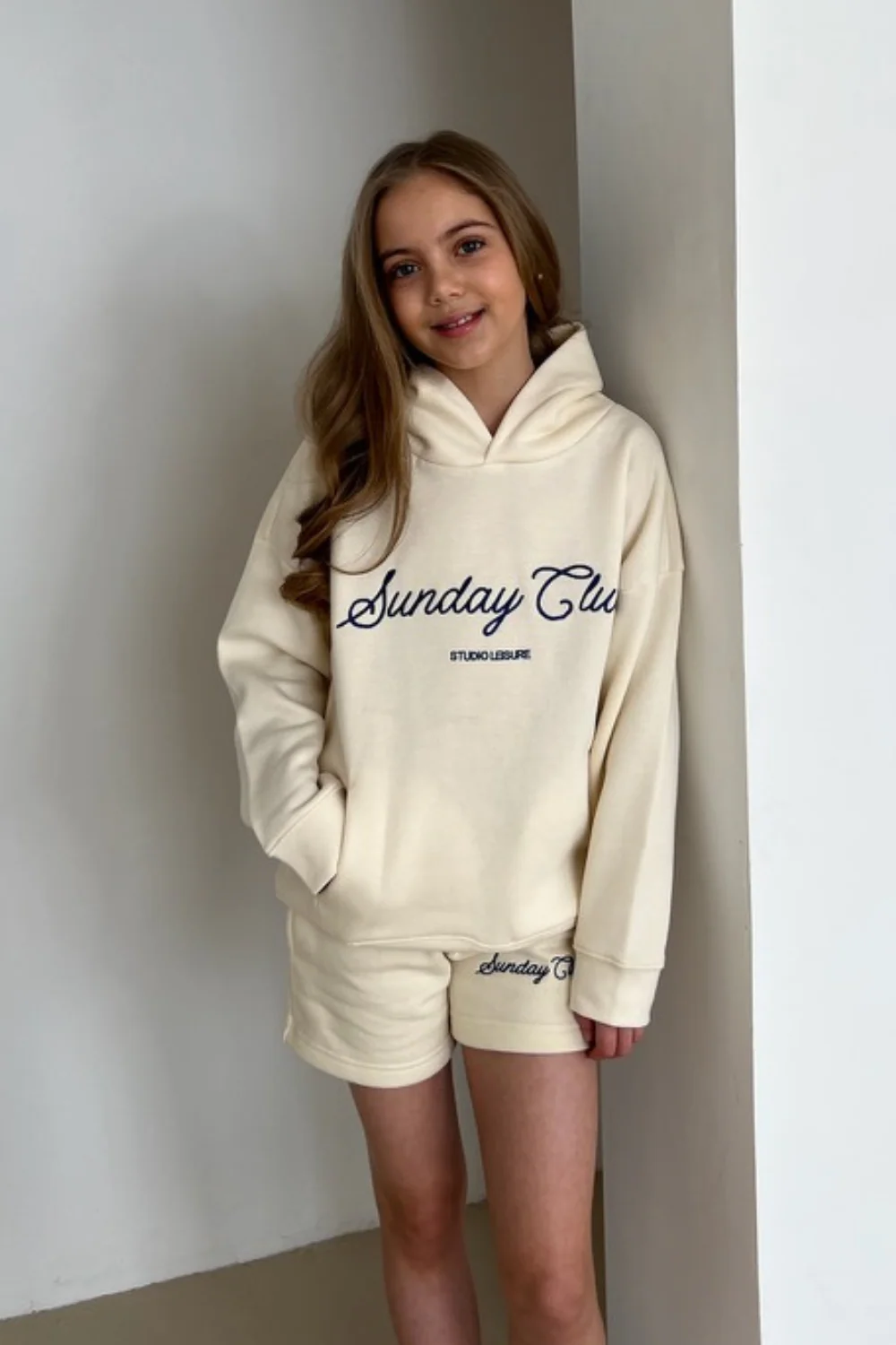 Mini studio leisure sunday ecru embroidered shorts - Image 3