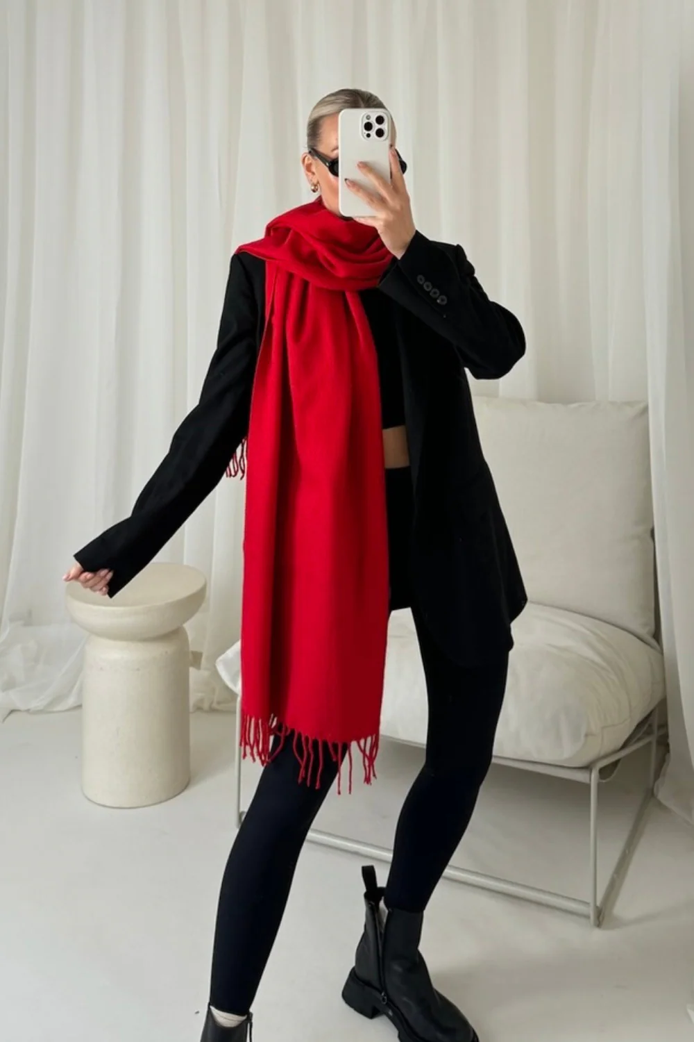 Missy red scarf - Image 3