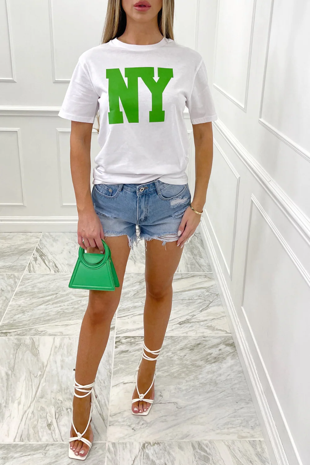 New York white & green printed tshirt - Image 3