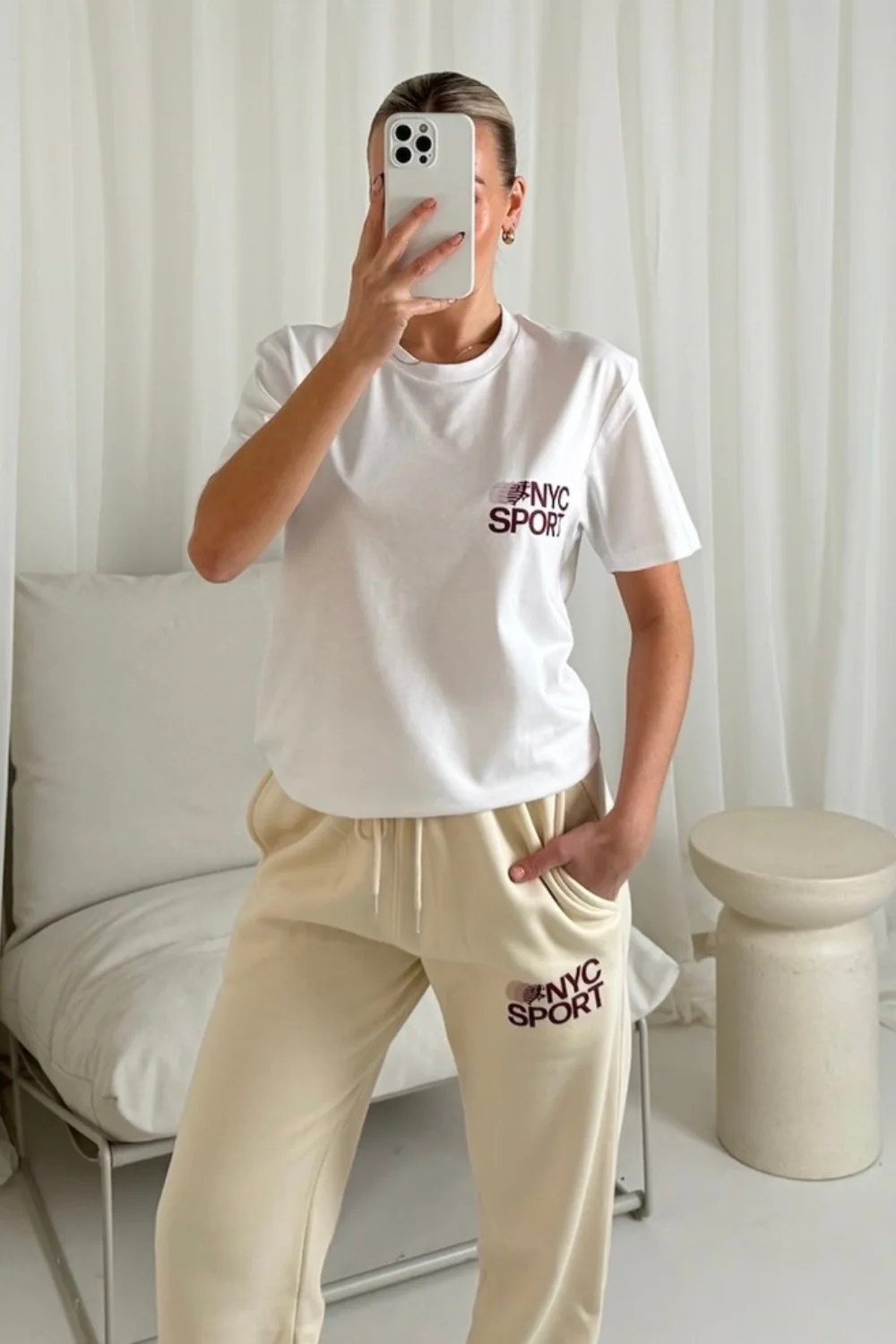 NYC sport t-shirt and ecru jogger - Image 2