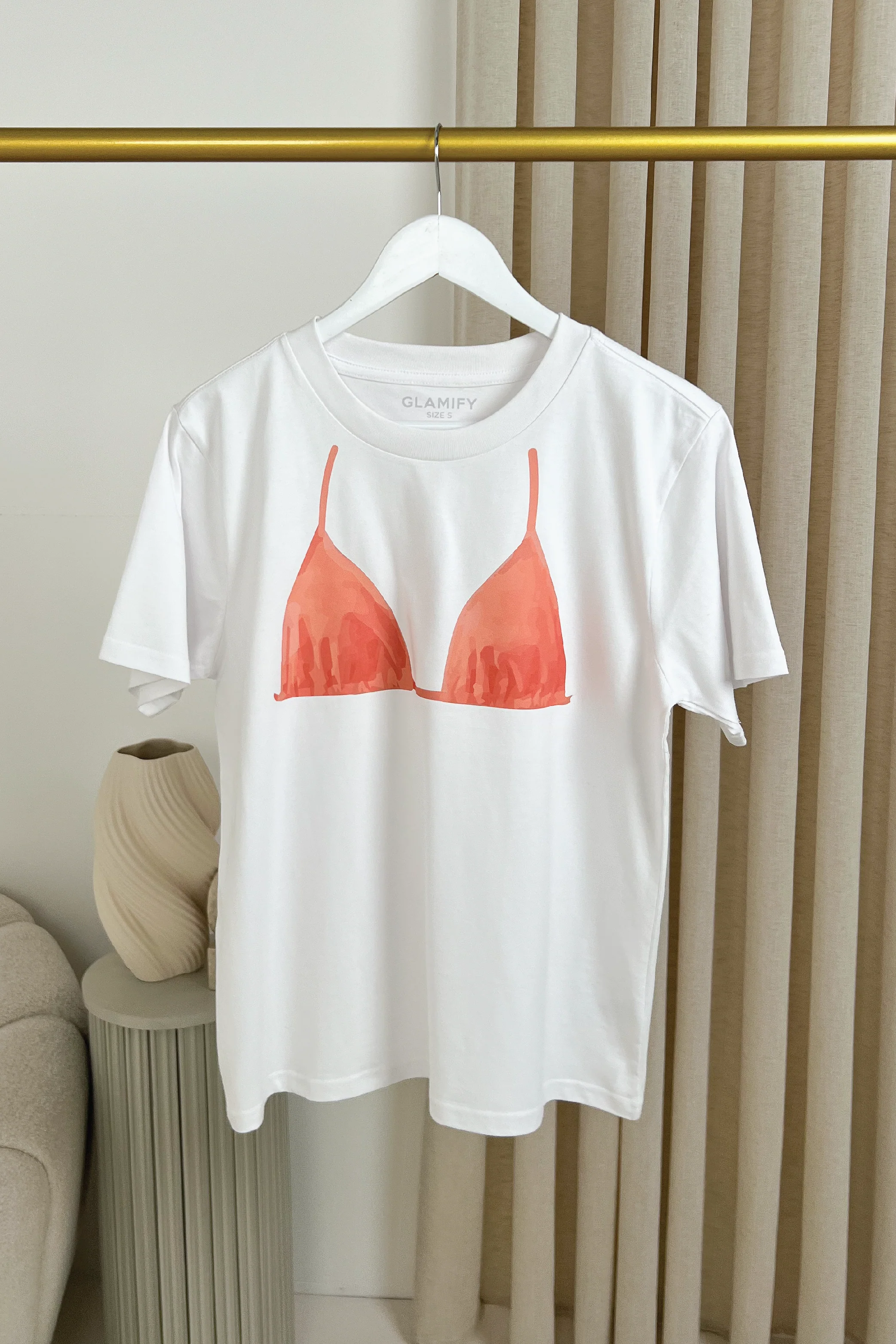 Pink bra white printed t-shirt - Image 3