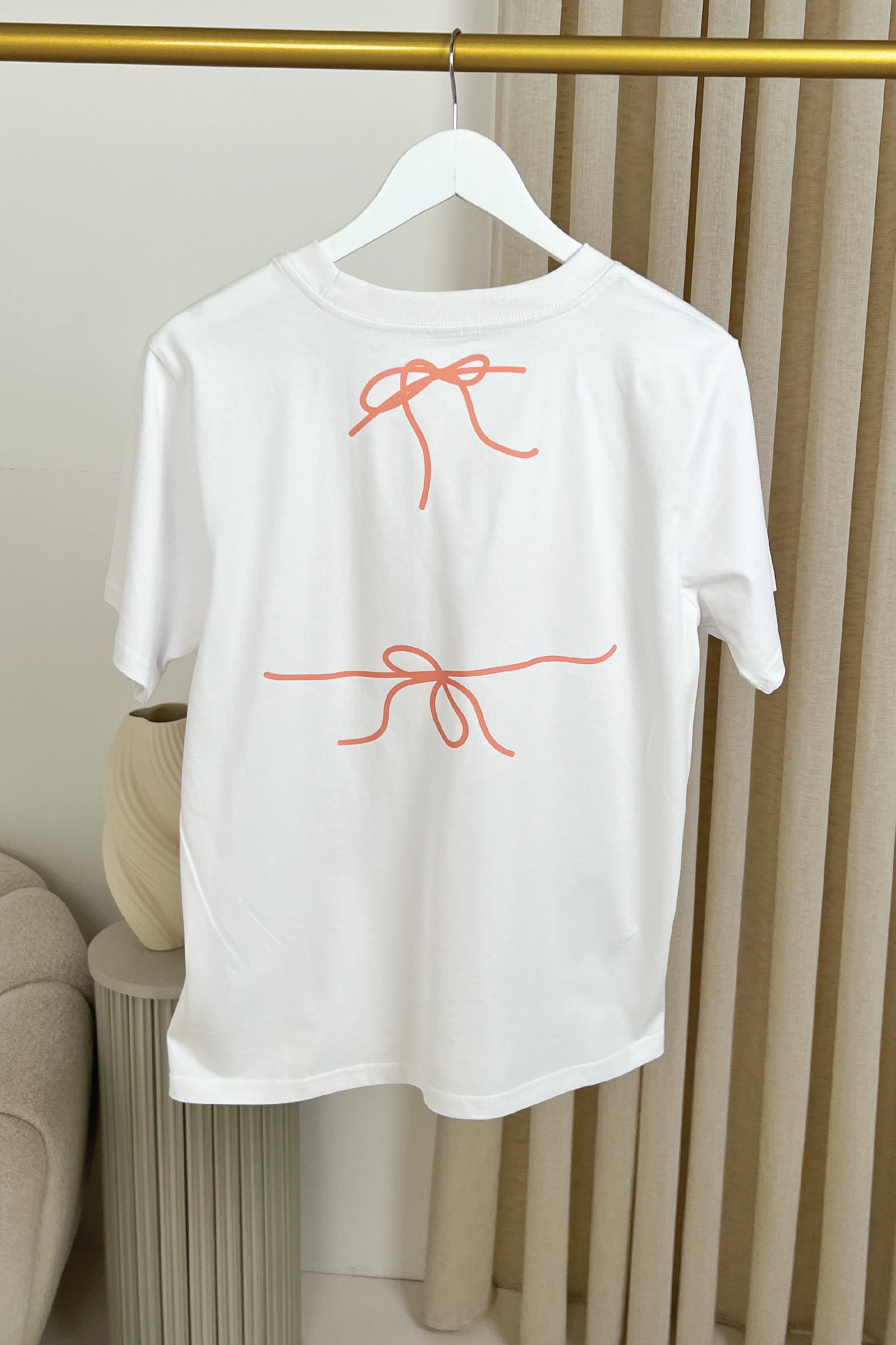 Pink bra white printed t-shirt - Image 4