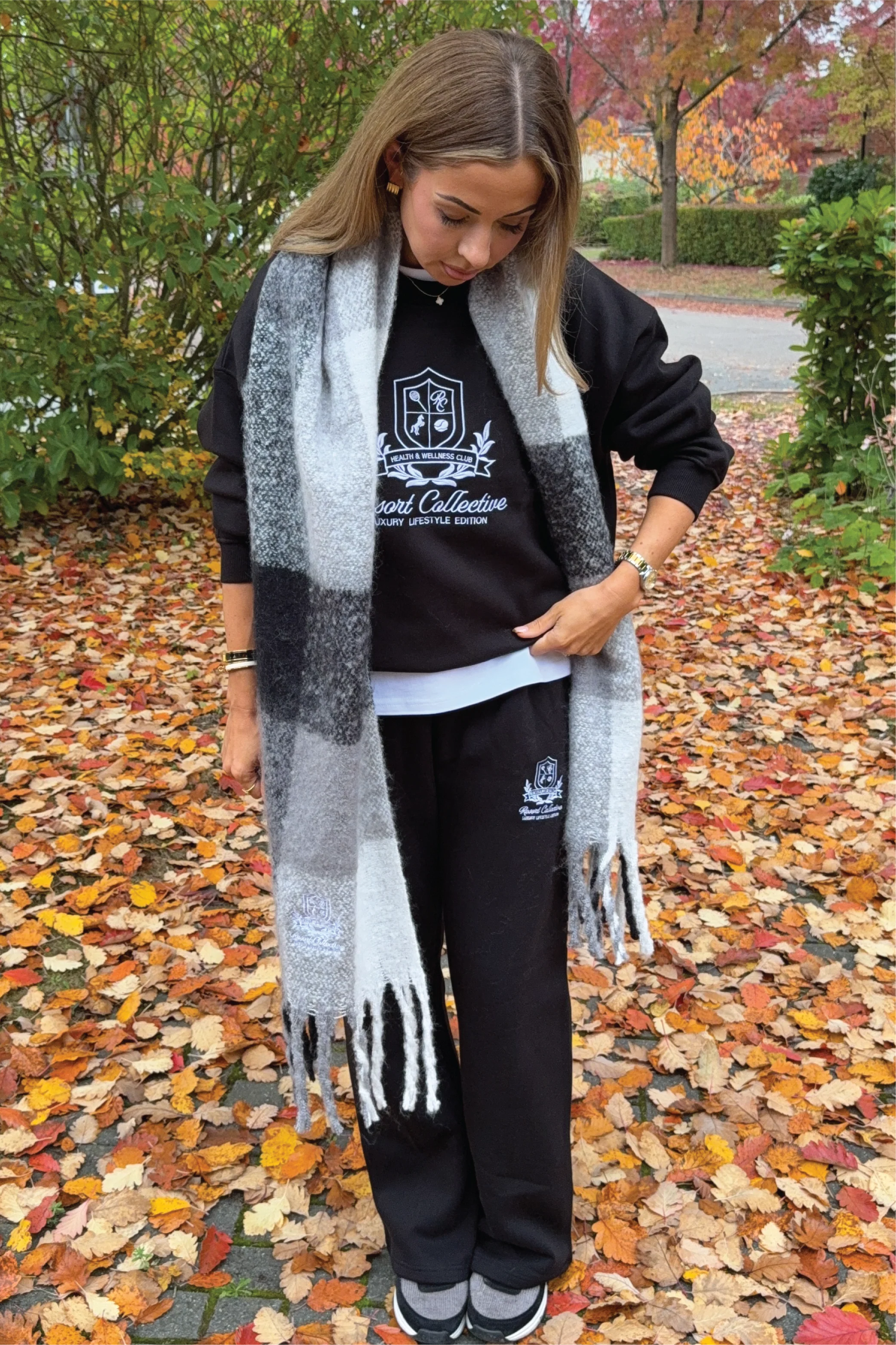 RESORT COLLECTIVE EMBROIDERED BLACK SCARF - Image 2