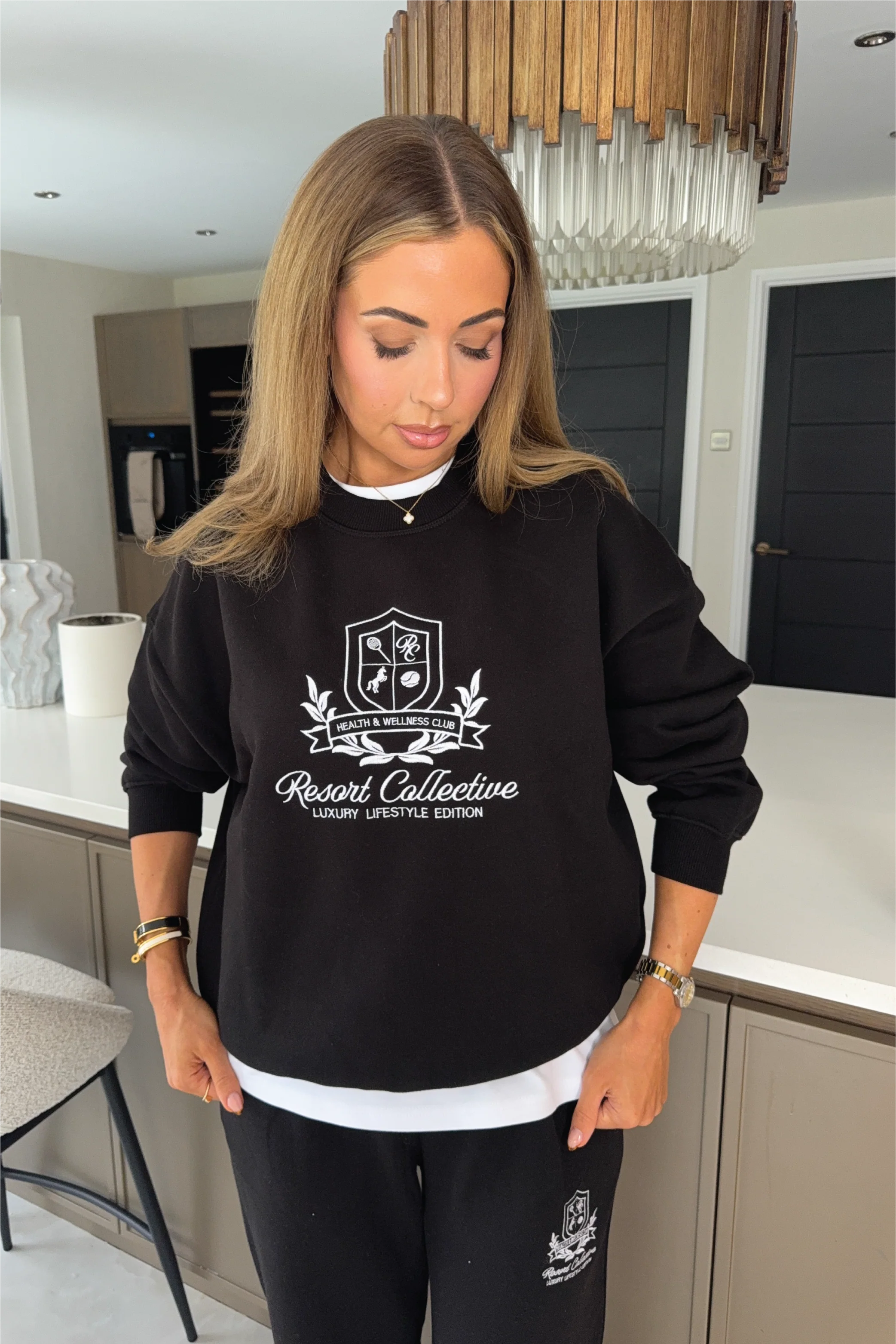 RESORT COLLECTIVE EMBROIDERED BLACK SWEATSHIRT - Image 3