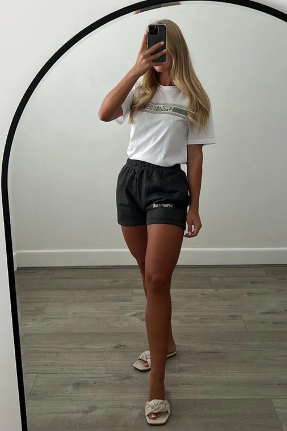 Saint-Tropez grey Print Tee Short Co ord - Image 2