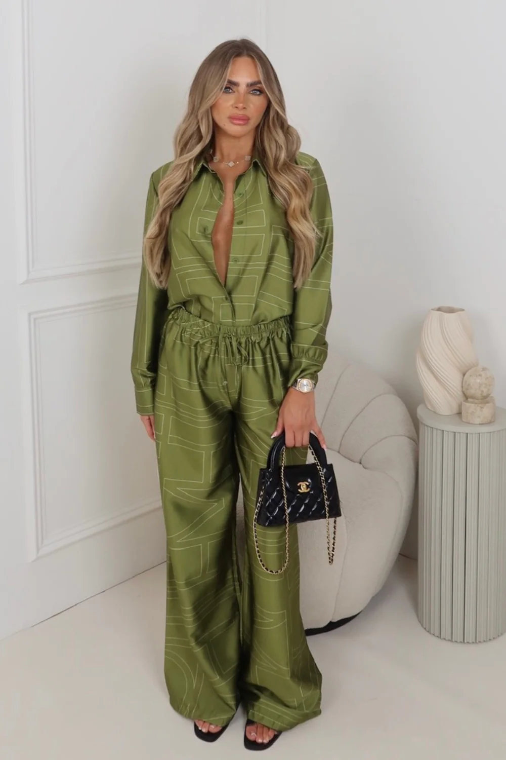Seline olive satin geometric print co ord - Image 2