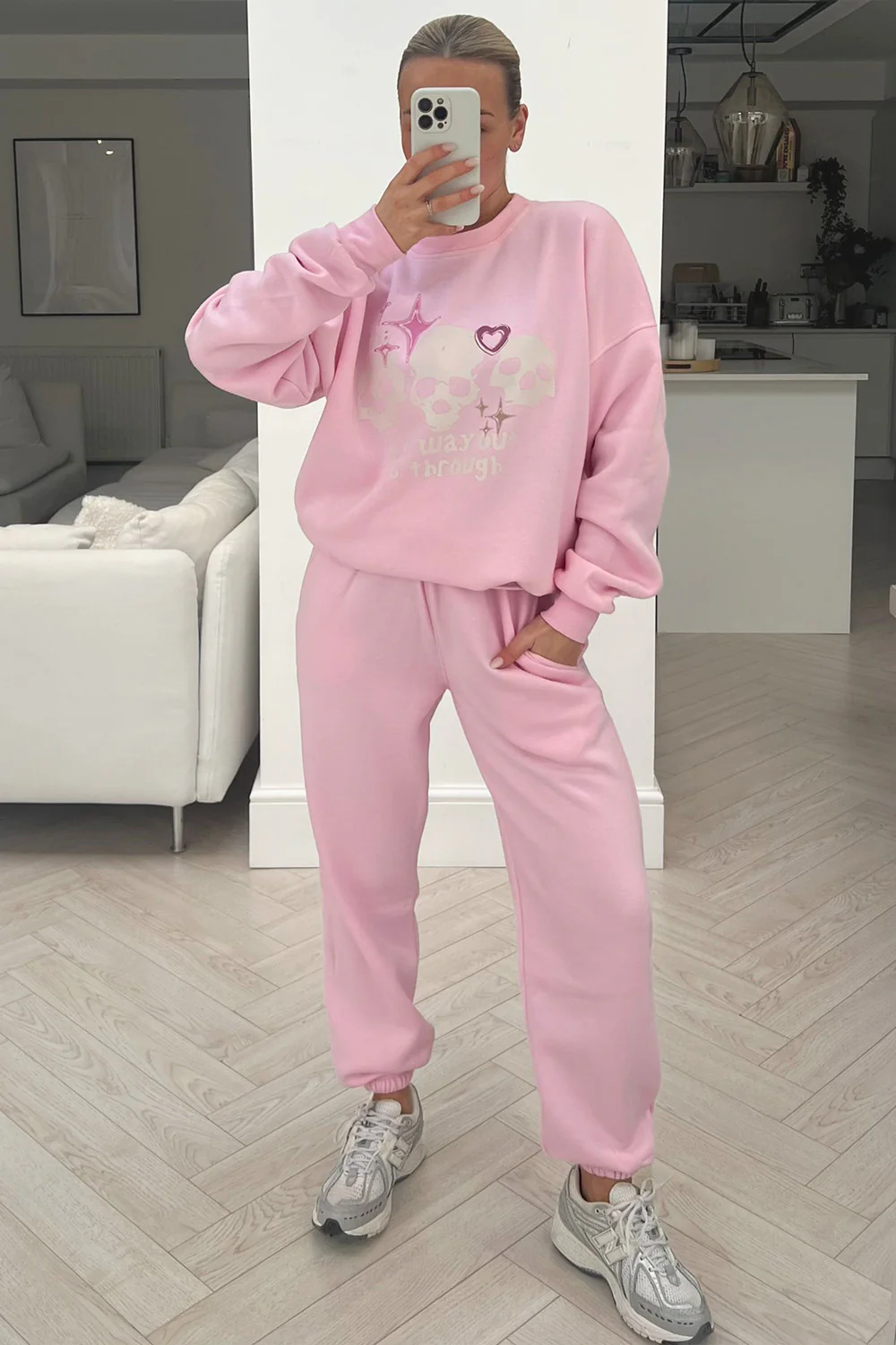 Skull pink printed sweater loungewear set - Image 3