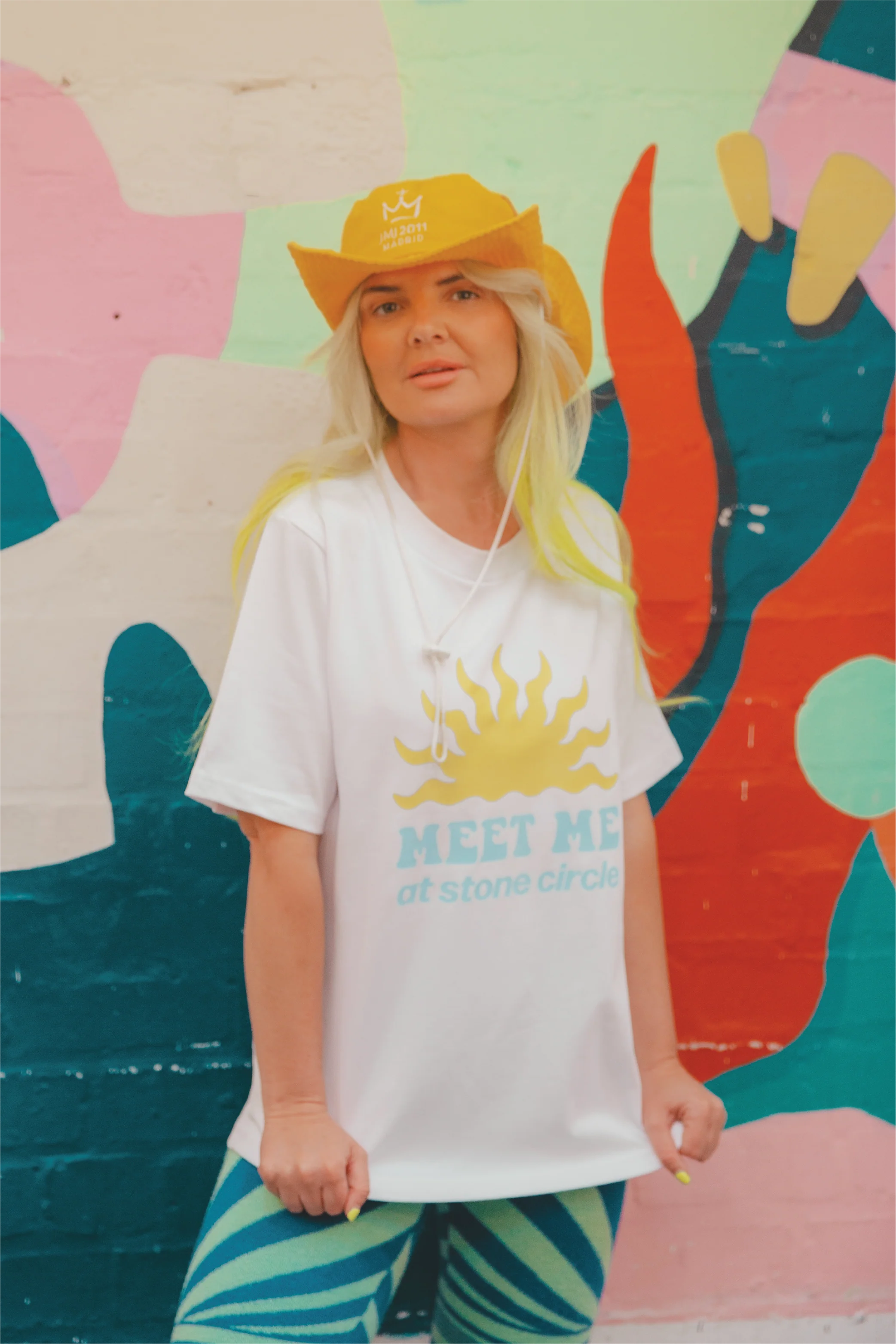 Stone circle white heavyweight printed t-shirt - Image 3