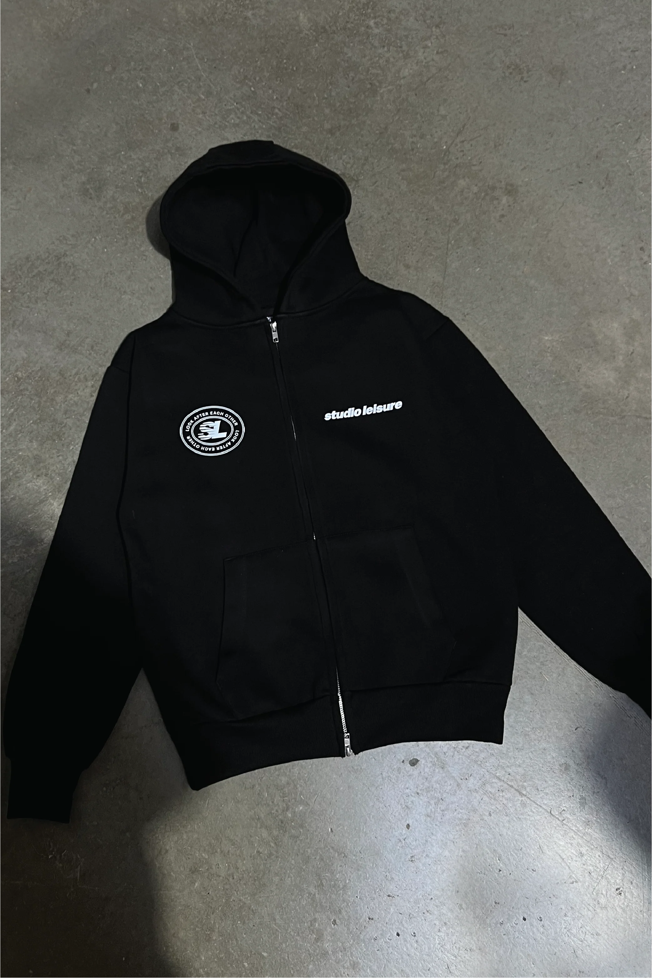 Studio leisure black premium zip hoodie - Image 3