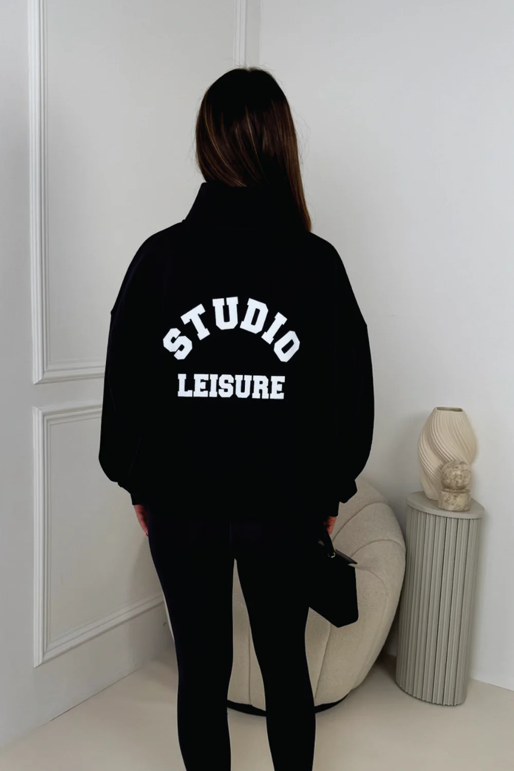STUDIO LEISURE ESSENTIAL BLACK 3/4 ZIP - Image 2