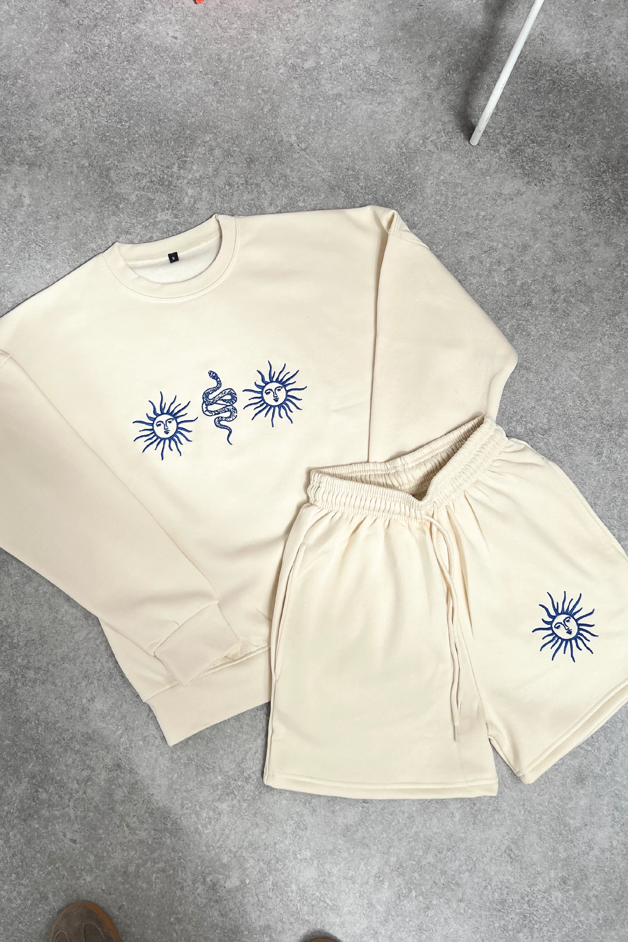 Sun snakes ecru embroidered sweater shorts loungewear - Image 3