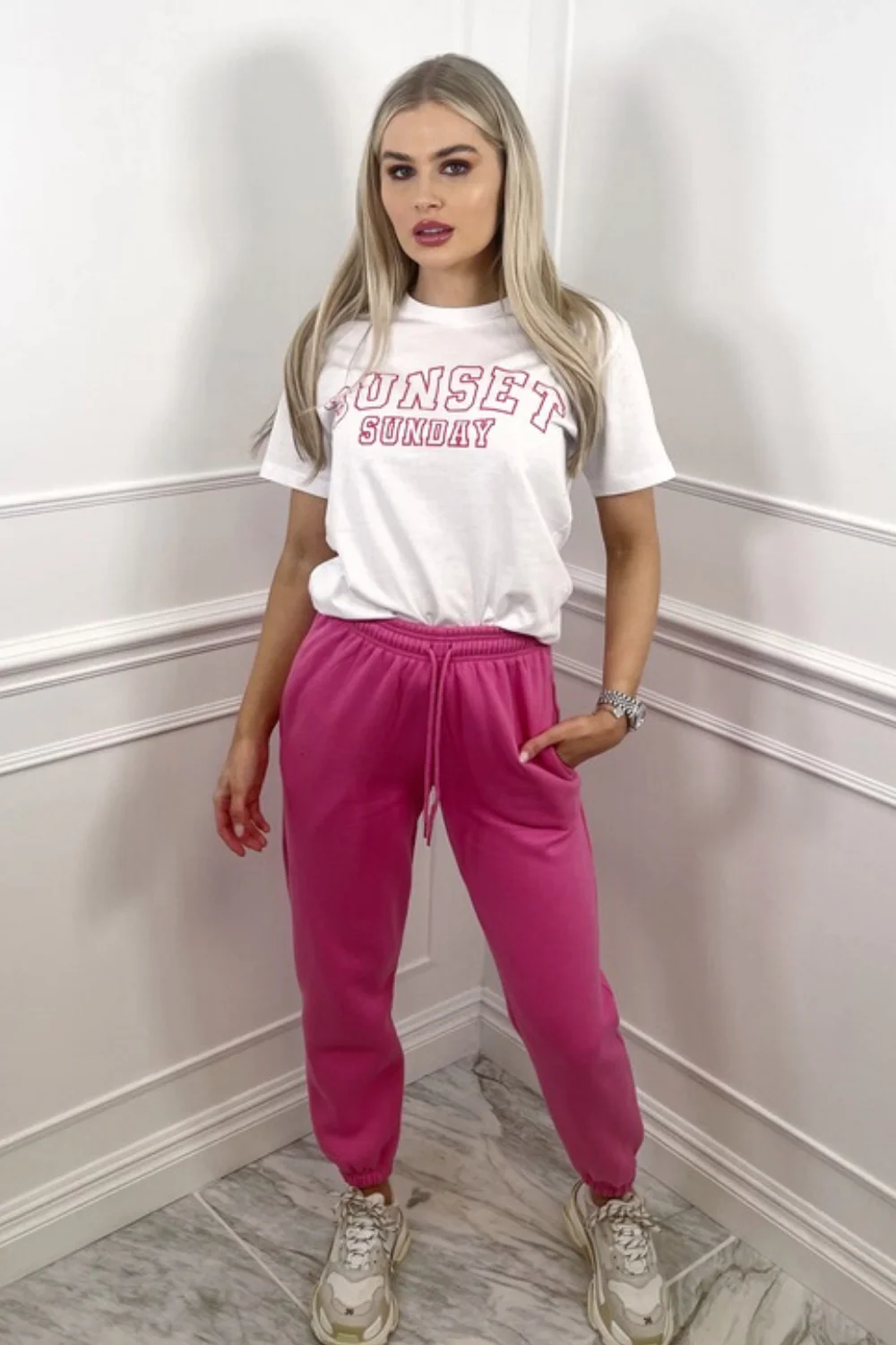 sunday Pink & white premium tee - Image 4