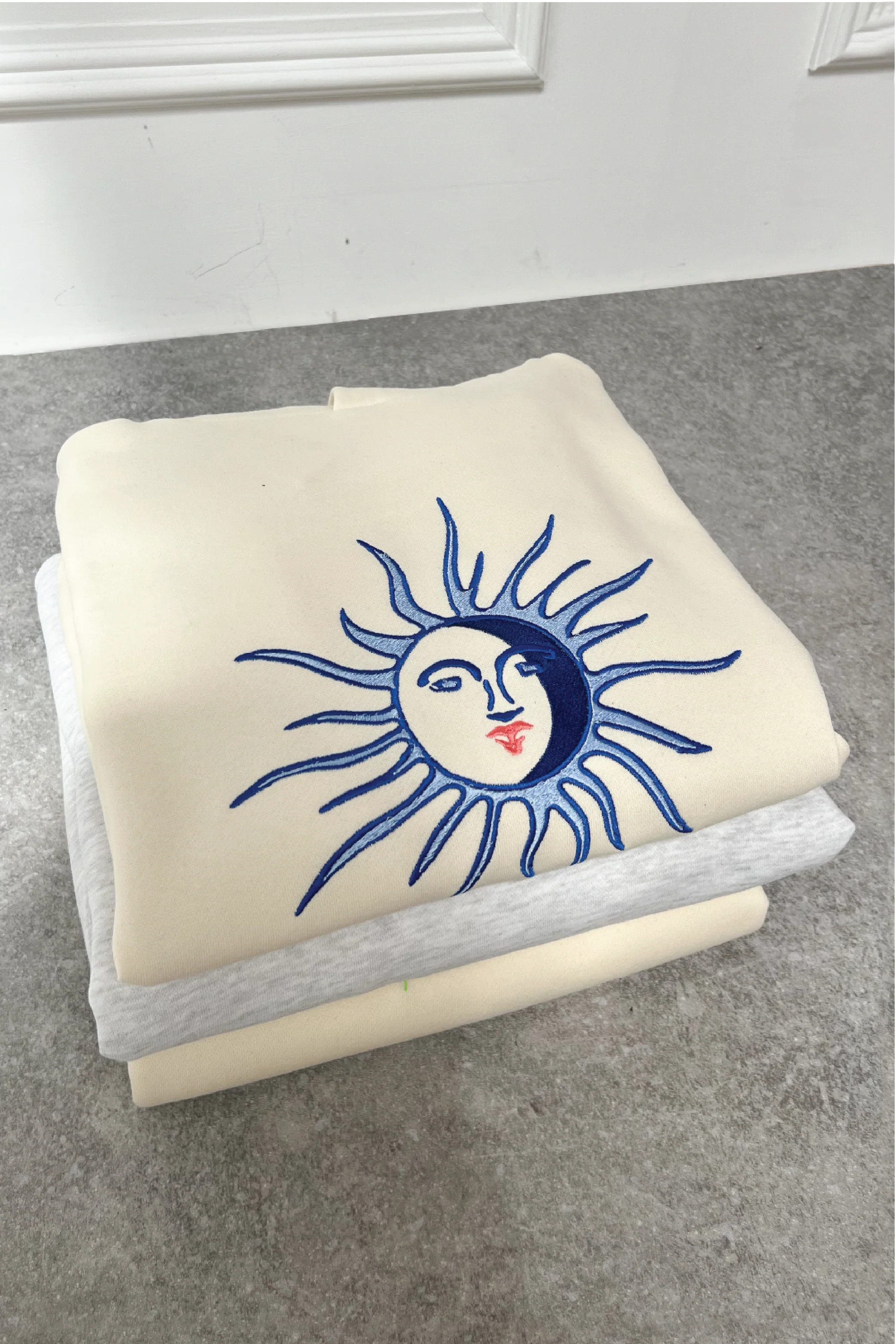 Sunshine ecru embroidered hoodie - Image 4