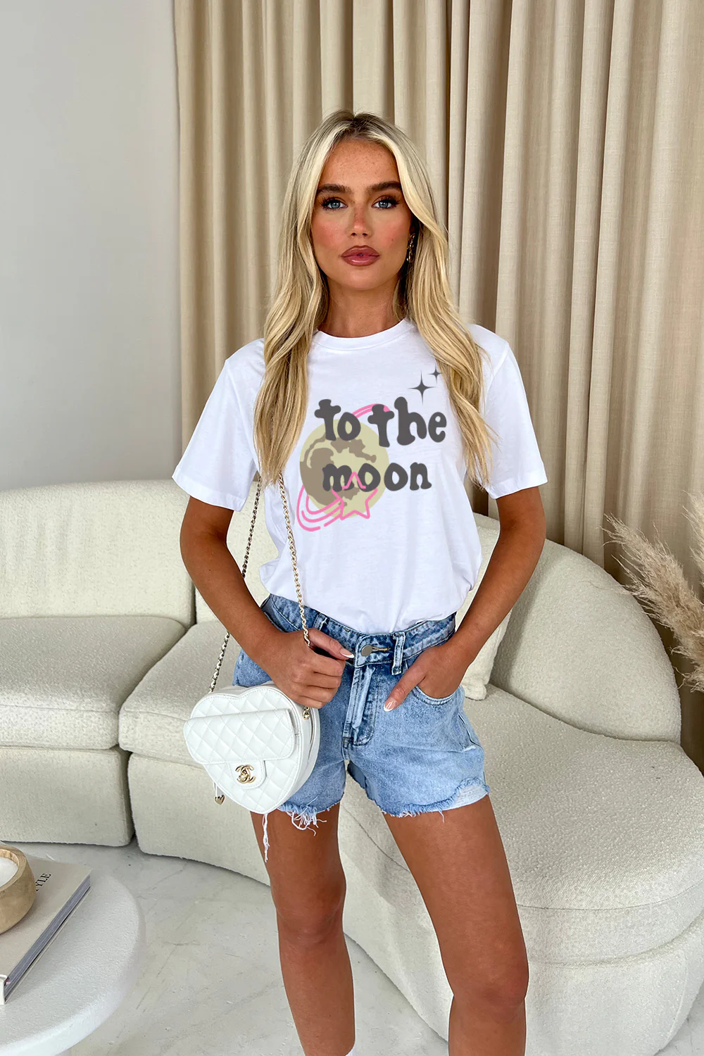 To the moon White printed tee