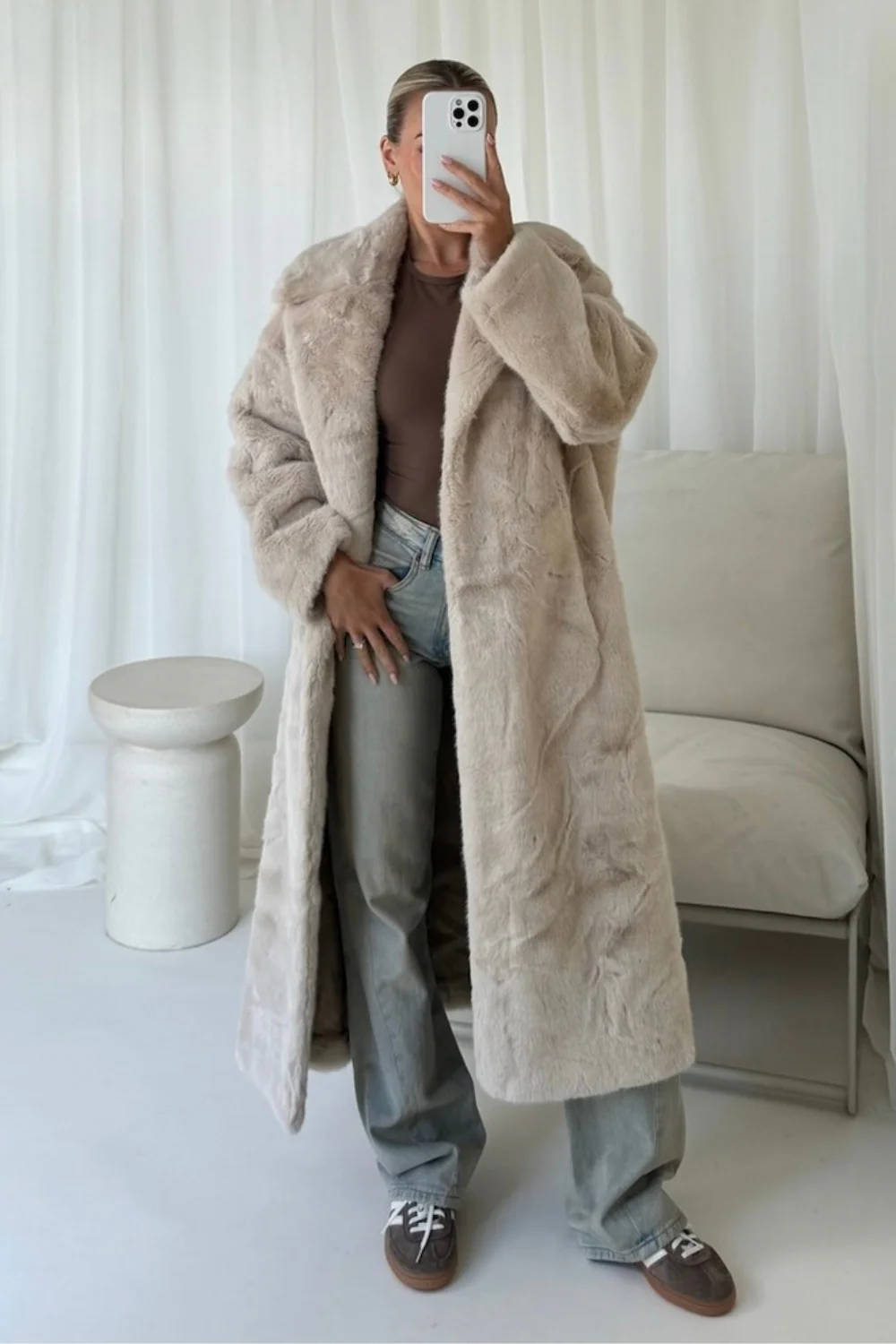 Zhuri cream belted long faux fur coat - Image 3